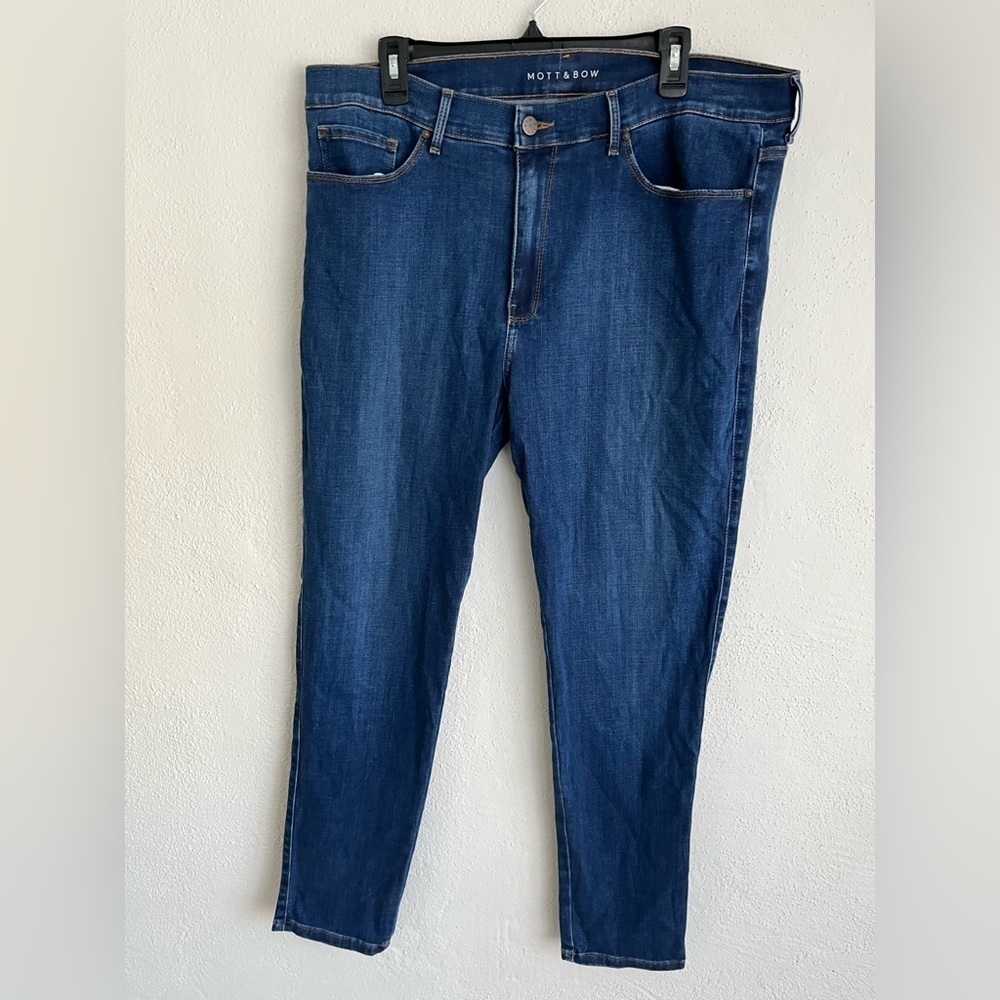 MOTT & Bow Woman Blue High Rise Skinny Jean , Size 20